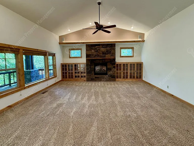 20979 Miramar Dr — Photo 9