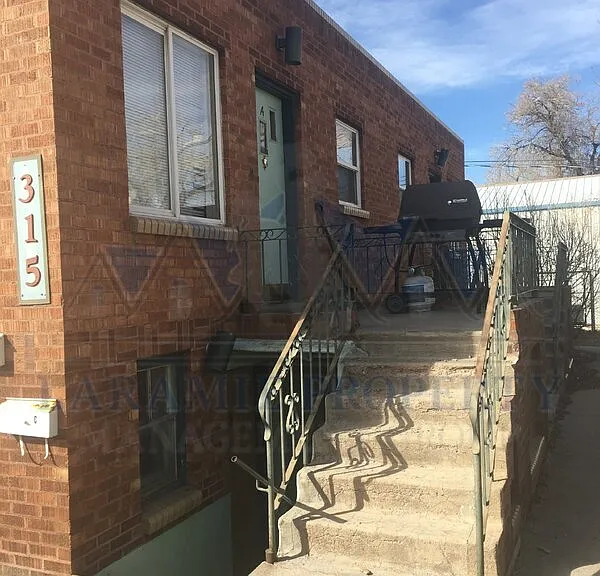 315 Flint St #C — Photo 2