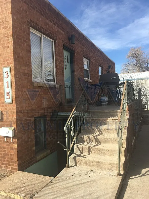 Building Photo - 315 Flint St #C