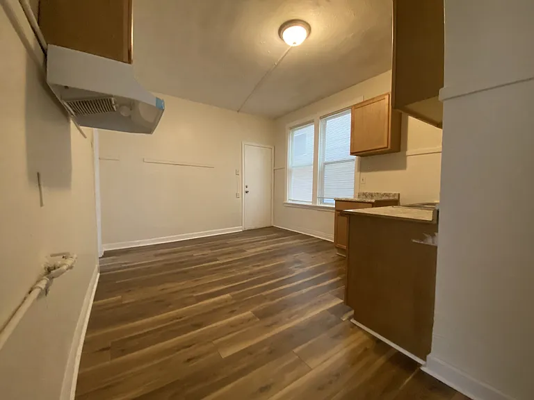 4351 S Honore St #1-F — Photo 6