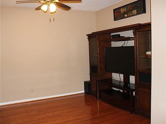 5th image of 4207 Norway Ln