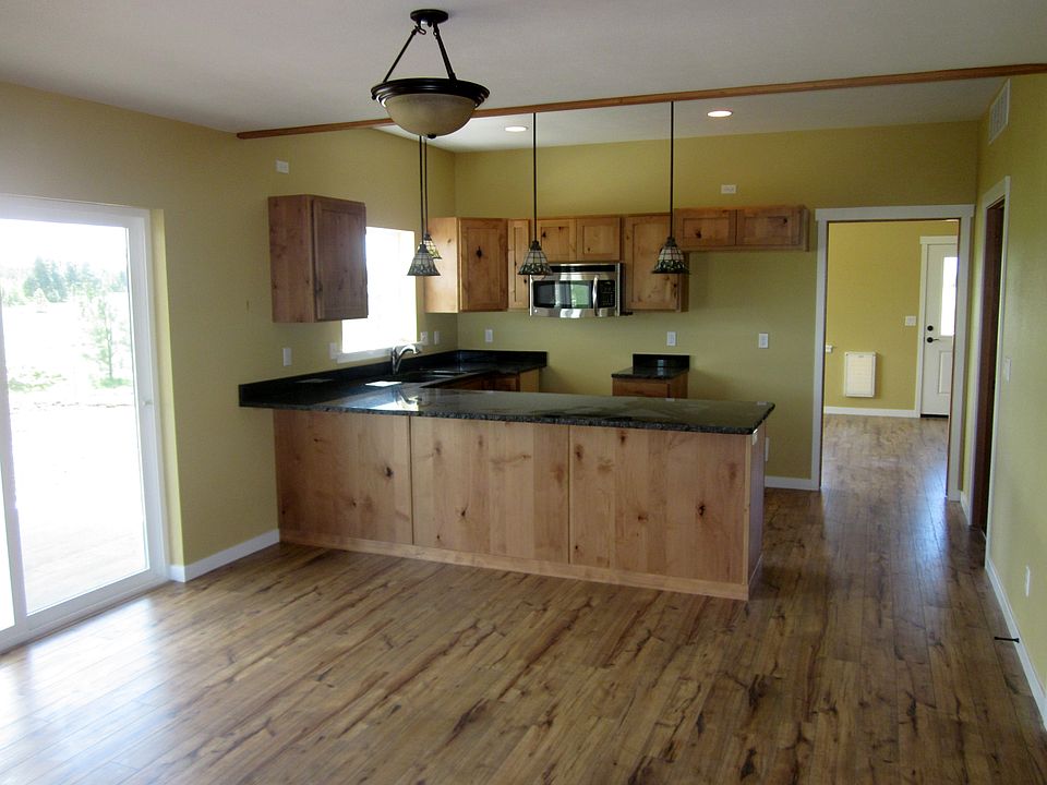 2nd image of Lt 8 Blk 1 Leo Lane