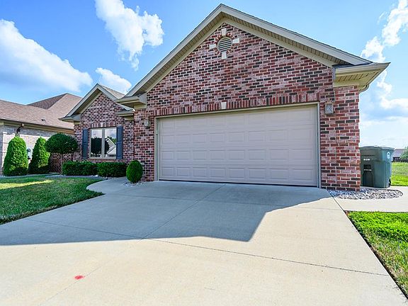 2nd image of 512 Stableford Cir