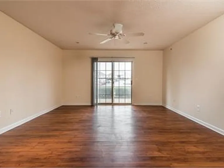 111 Park Hill Ln — Photo 4