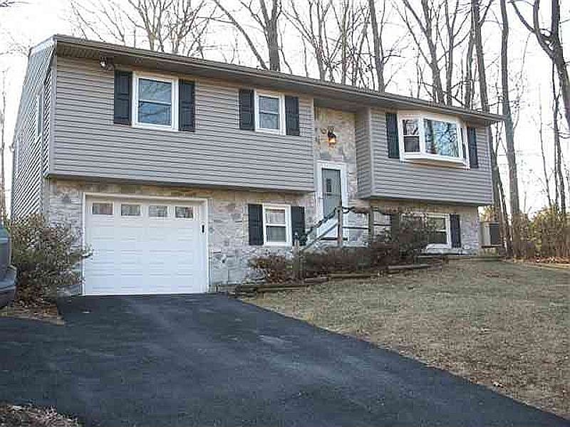 2nd image of 105 Village Rd