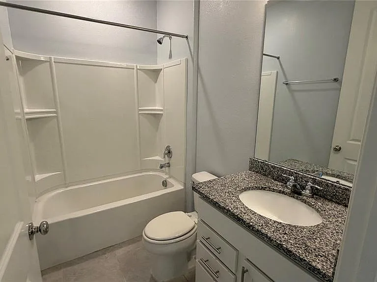 2286 Nuthatch St — Photo 10