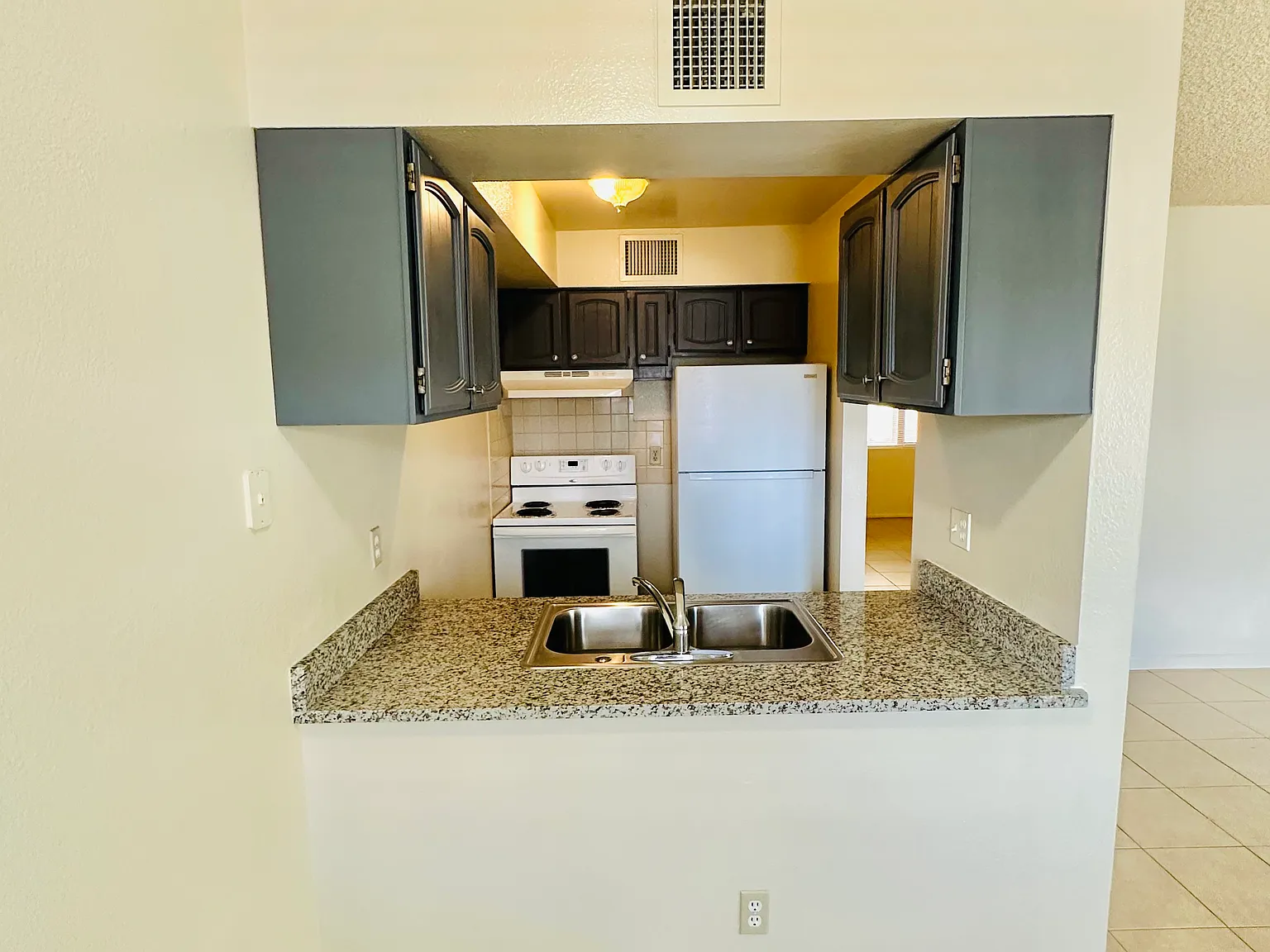 1 bed, 550 sqft, $1,099 — Photo 4