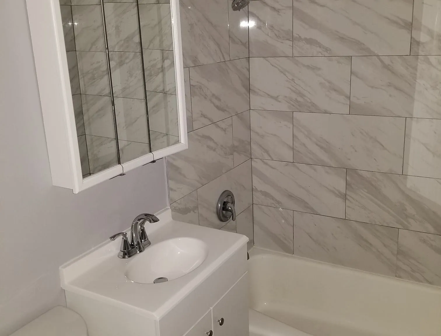 2 bed, 950 sqft, $1,500 — Photo 2