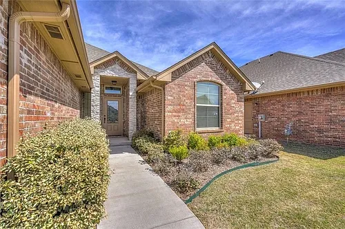 2301 Bretford Way Photo 1
