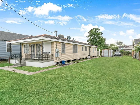 8826 Pritchard Pl, New Orleans, LA 70118