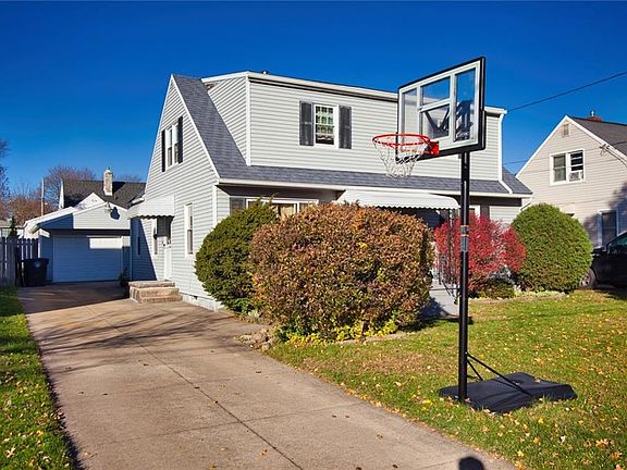 2nd image of 689 Lauby Ave