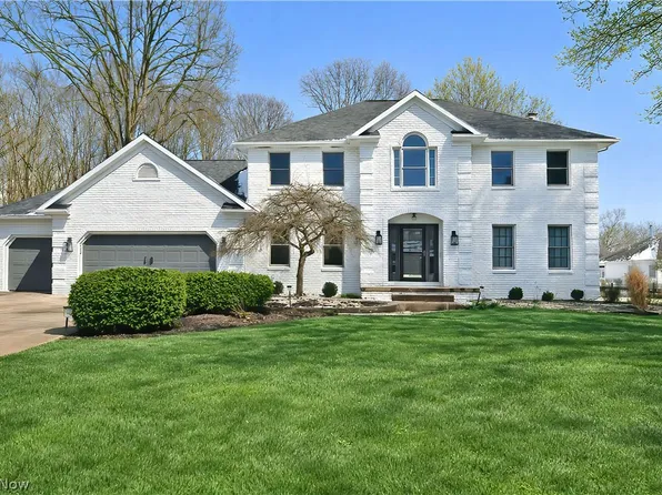 2796 Timberline Dr, Cortland, OH 44410