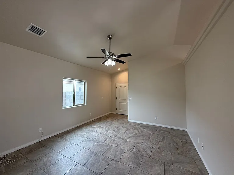 3298 E Coarra Dr — Photo 2