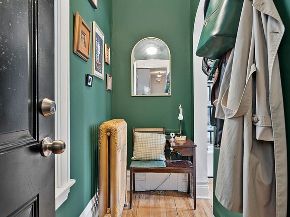 3rd image of 1714 W Leland Ave #1B
