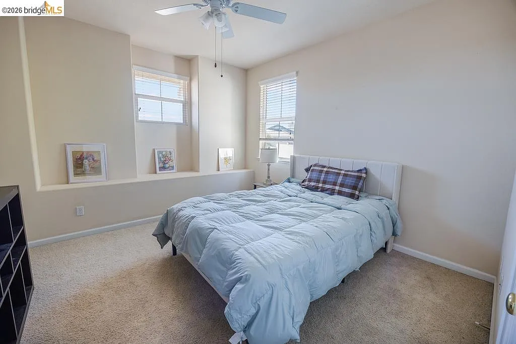 2 bed, 2968 sqft, $2,300 — Photo 2