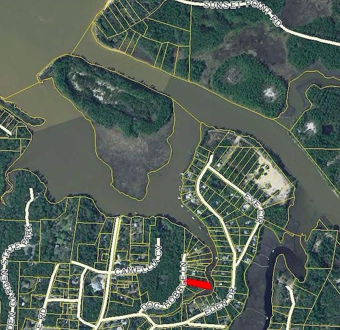 2nd image of 3 Dog Hobble Ln