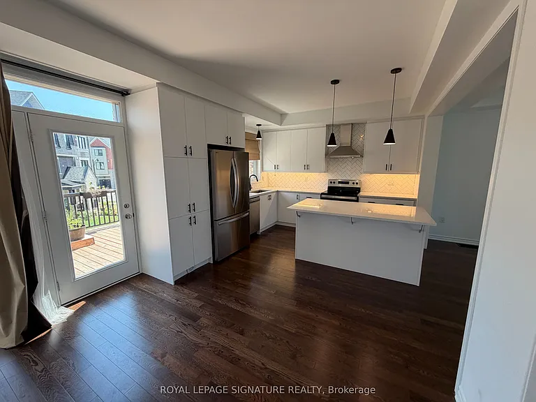 1392 William Halton Pkwy W — Photo 15