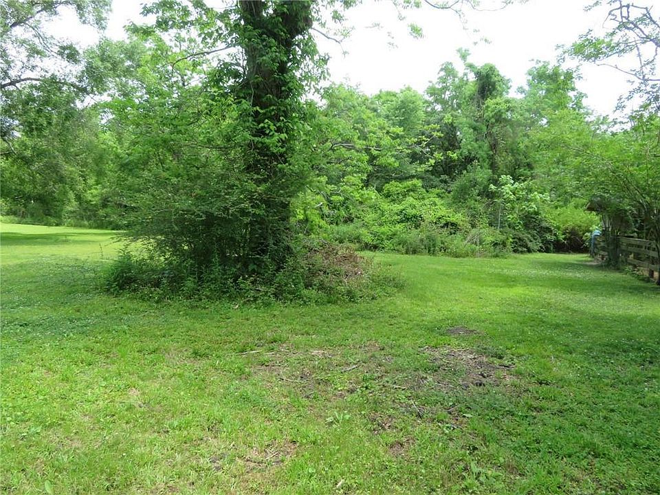 2nd image of 3248 Jack Wyman Rd