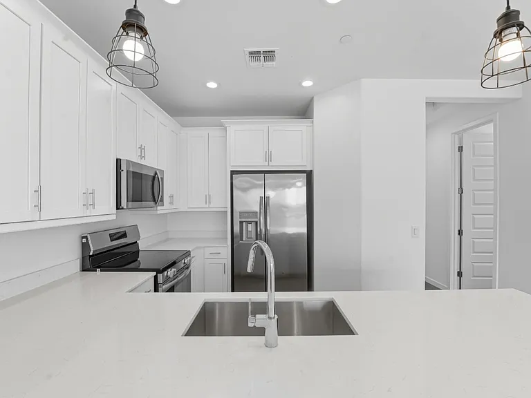 4016 E Brisa Dr — Photo 1
