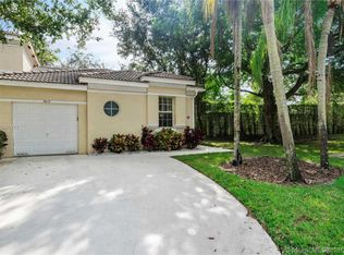 5612 Enclave Ln, Lauderhill, FL 33319