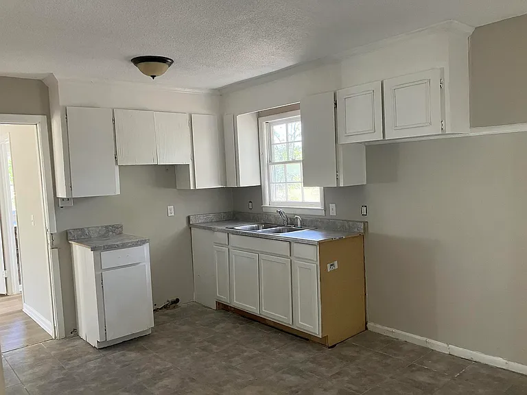 2050 Cherokee Ct #MAIN — Photo 6