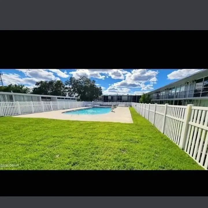 1202 Ridgewood Ave #113