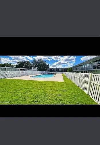 1202 Ridgewood Ave Photo 1