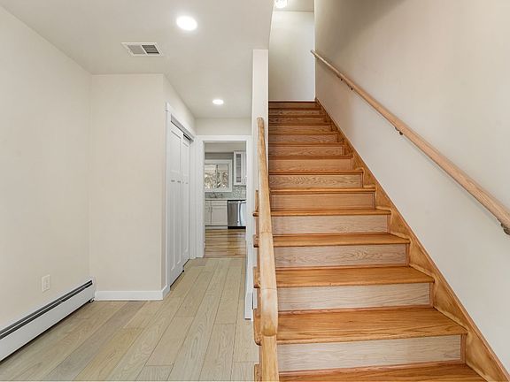 4th image of 432 Robin Ln