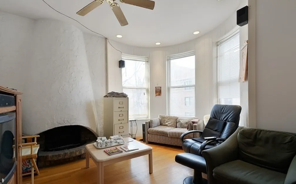 7 bed, 4734 sqft, $4,500 — Photo 4