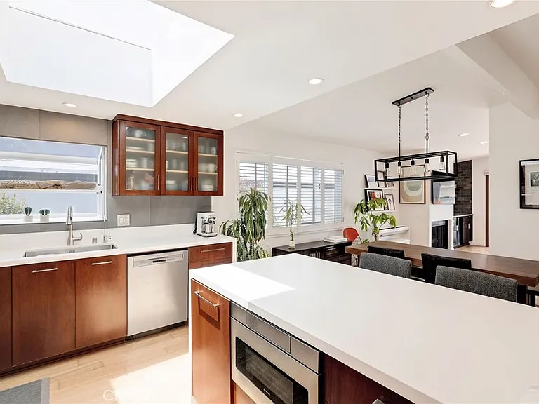 1214 1st Pl — Photo 31