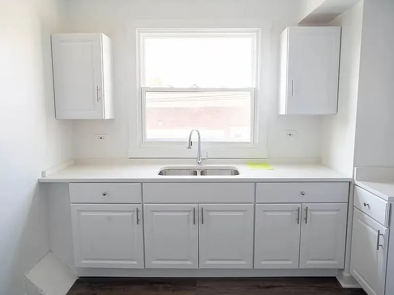 5047 W 25th St #2 — Photo 2