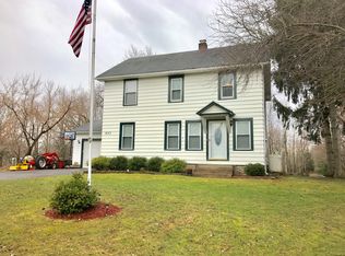 1452 Plank Rd, Walworth, NY 14568