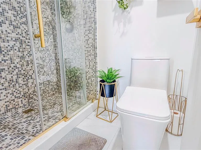 3635 Whitehall Dr #401 — Photo 21