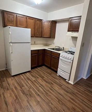 4th image of 60 Church St APT 2
