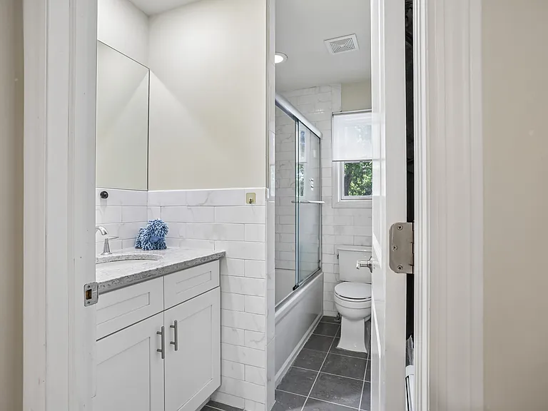 174 Fort Lee Rd #B — Photo 17