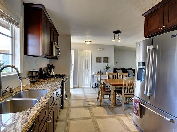 4th image of 10041 Blanche Cir