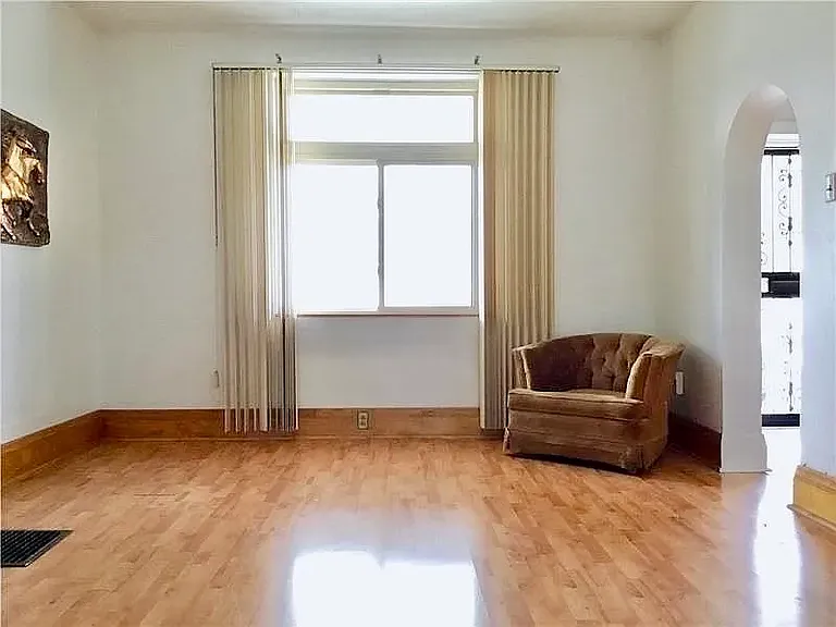 3145 Brackenridge St — Photo 3