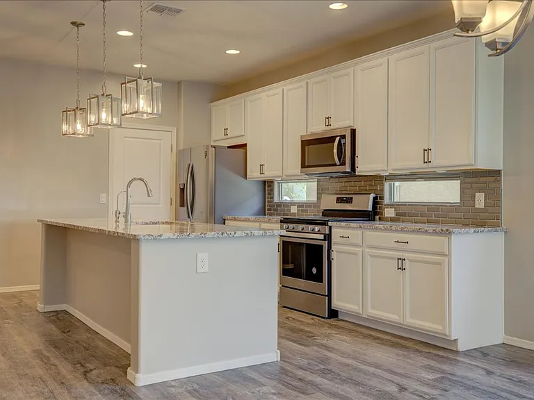 14266 E Hub Dr — Photo 9
