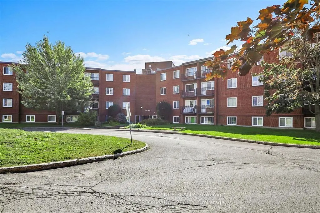 2 bed, $1,750 — Photo 2
