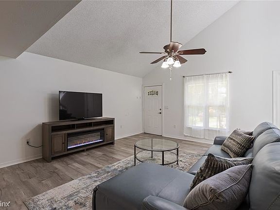 5th image of 4379 Olive Ave