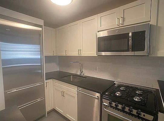1st image of 120 W 23rd St APT 7C