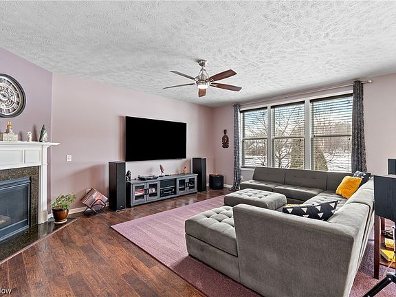 3rd image of 5114 Bratton Dr