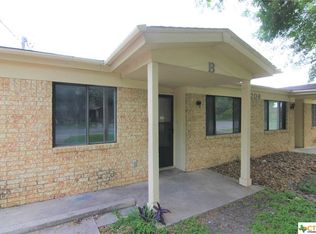 206 Redbud Ln #B, New Braunfels, TX 78130