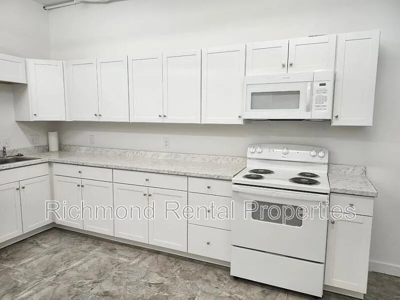 1 bed, 1.0 bath, 3000 sqft, $749 — Photo 3