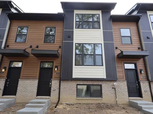1030 Pine Tree Ln, Troy, MI 48085