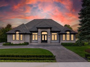 4592 Pinnacle Blvd, Rochester, MI 48306