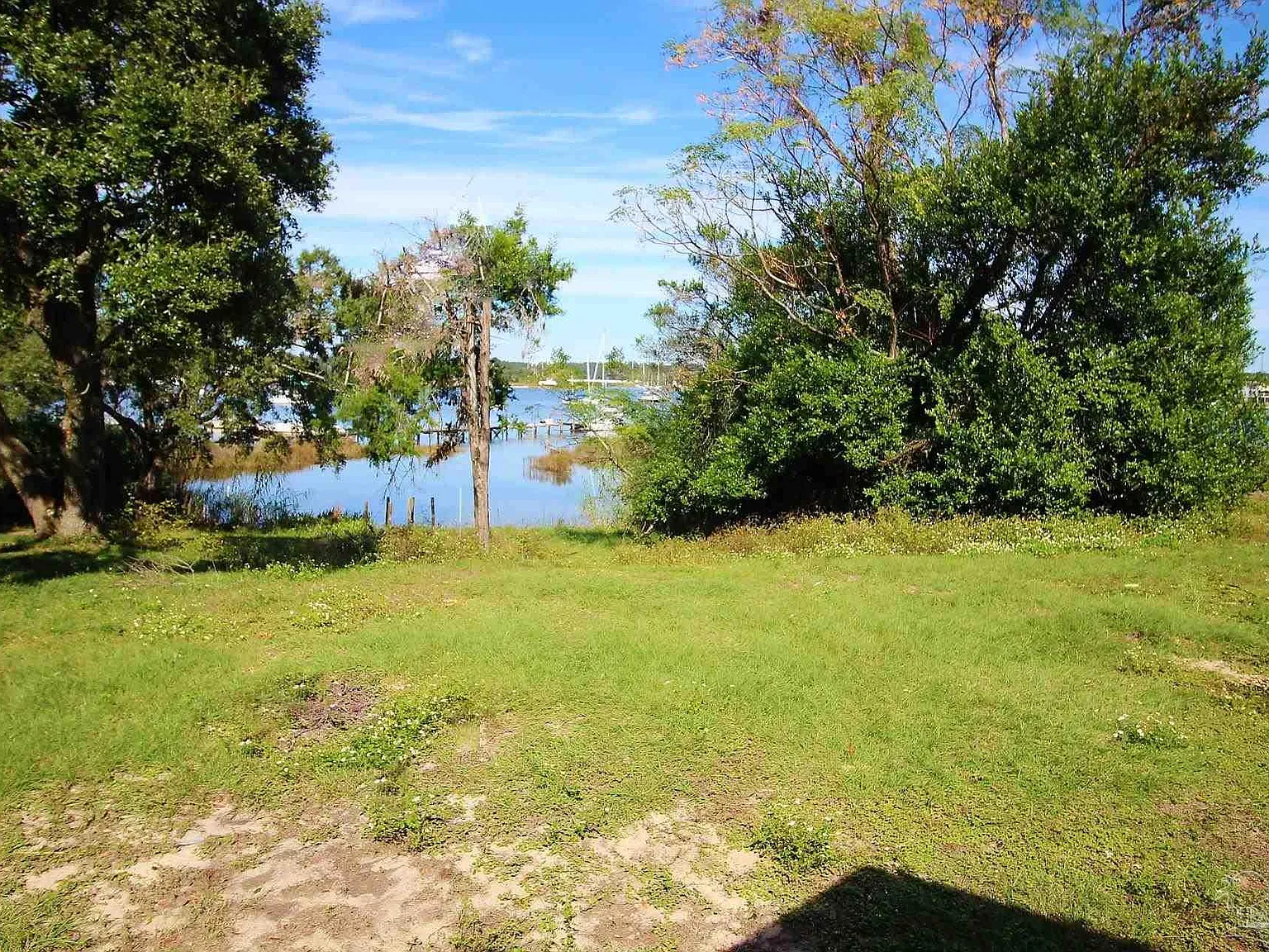 2 bed, 1000 sqft, $1,395 — Photo 2