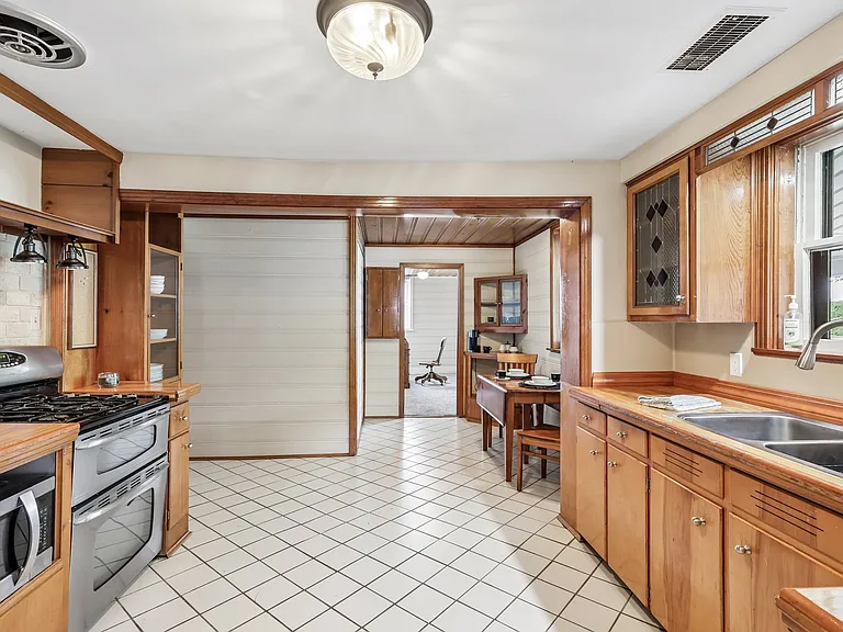 686 Portage Lakes Dr — Photo 17