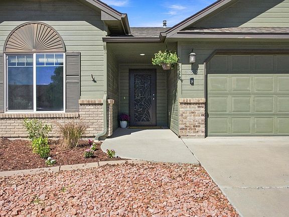 4th image of 853 Jasper Dr