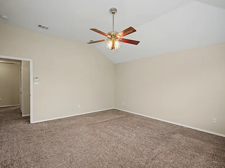8401 Tribute Ln — Photo 10